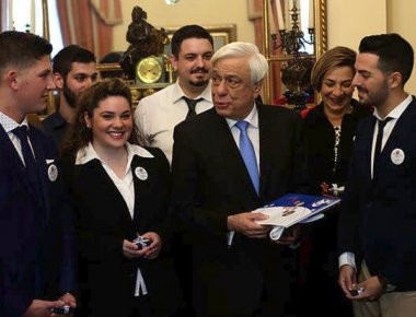 Πρ. Παυλόπουλος για Παγκόσμια Ημέρα Εθελοντισμού: «Από την προσφορά του καταξιώνεται ο άνθρωπος»